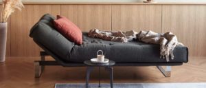 MINIMUM Schlafsofa von Innovation mit Matratze, Lattenrost und Chromkufen, Sofabett für 2 Personen - 140x200cm