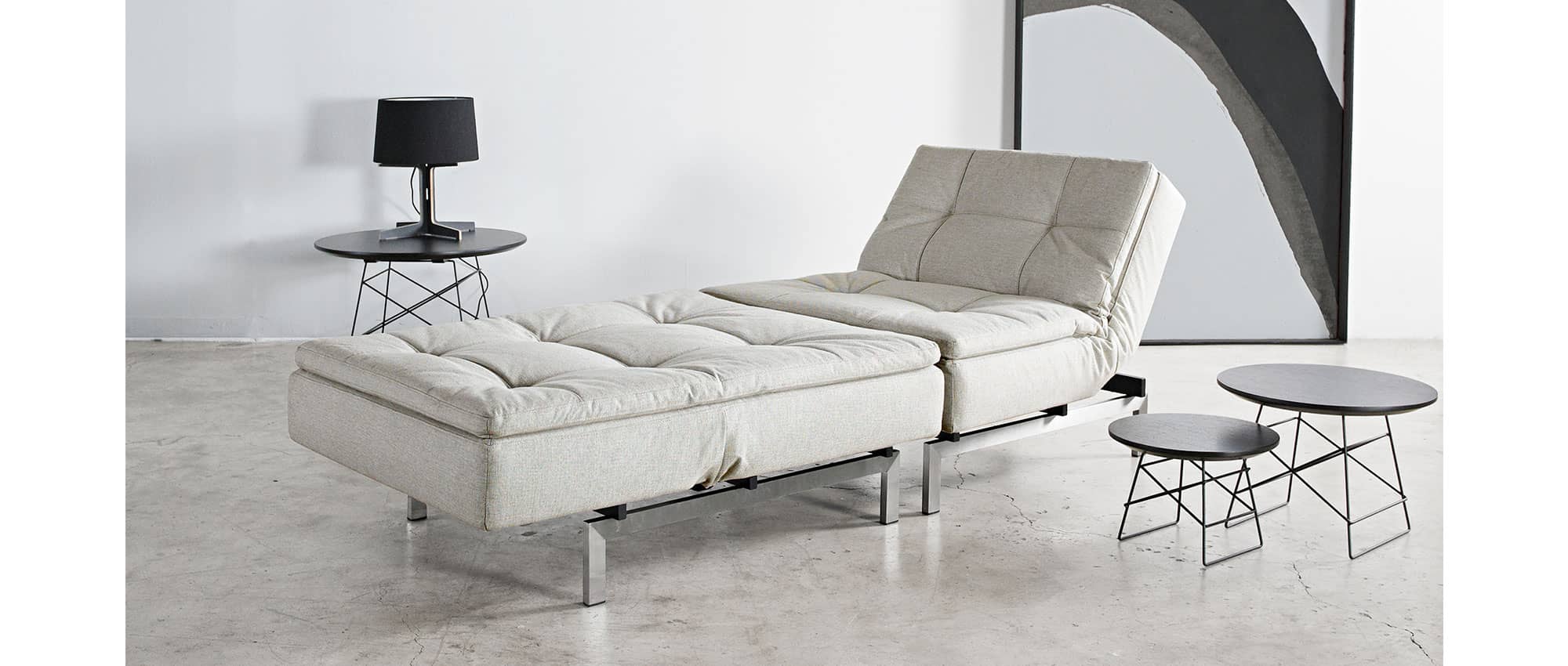 weiße DUBLEXO Sessel von Innovation mit Metallfüßen Chrom und klappbarer Rückenlehne, flexibler Longchair