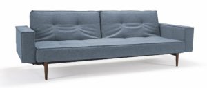 blaues SPLITBACK Innovation Schlafsofa mit Armlehnen und dunklen Holzfüßen, klappbare Rückenlehne Gästebett-Funktion - 110x200cm
